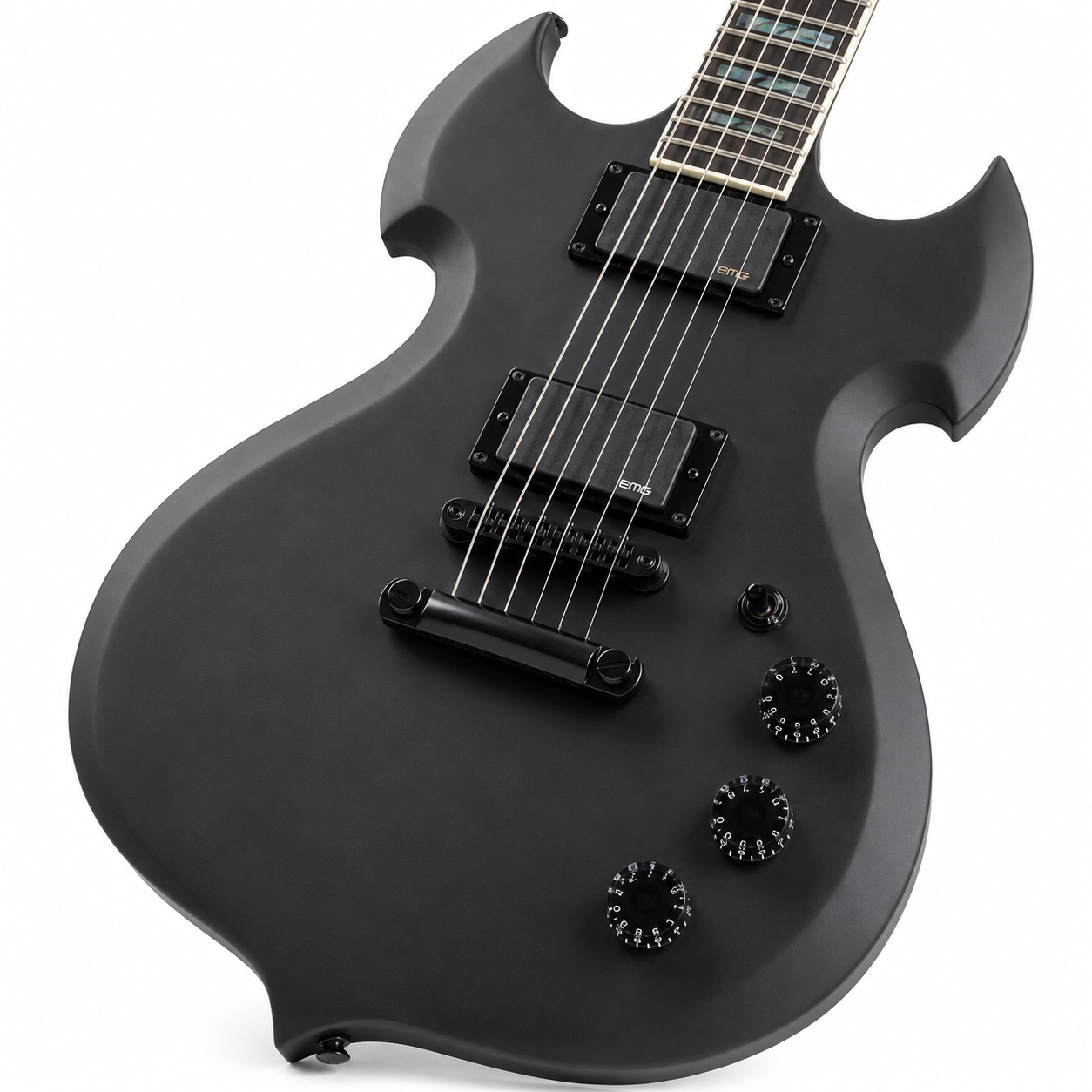Matte Black 6-String Electric Guitar – Solid Body with Tremolo Bridge