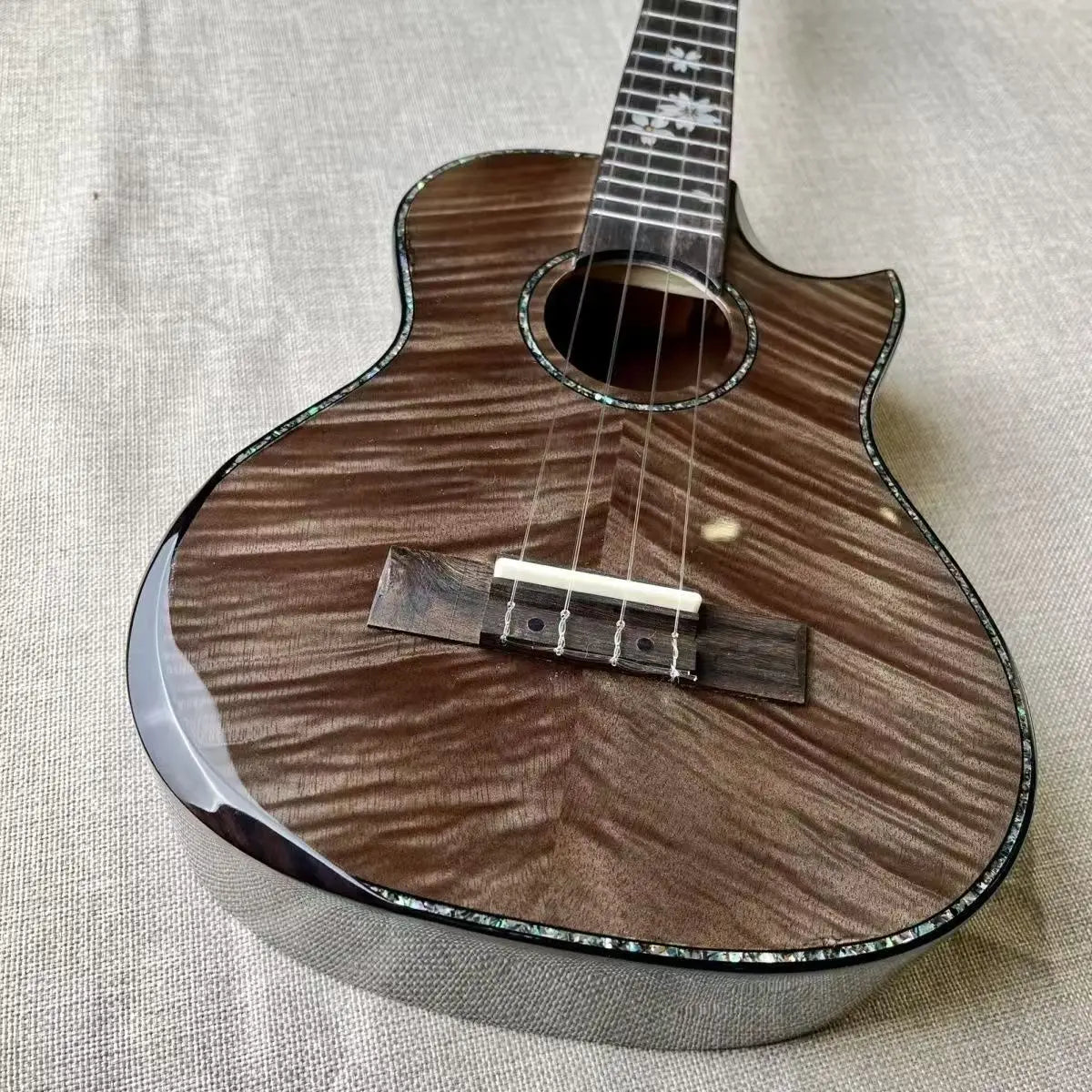 Gloss Tiger Pattern Ukulele, 23 or 26 Inch