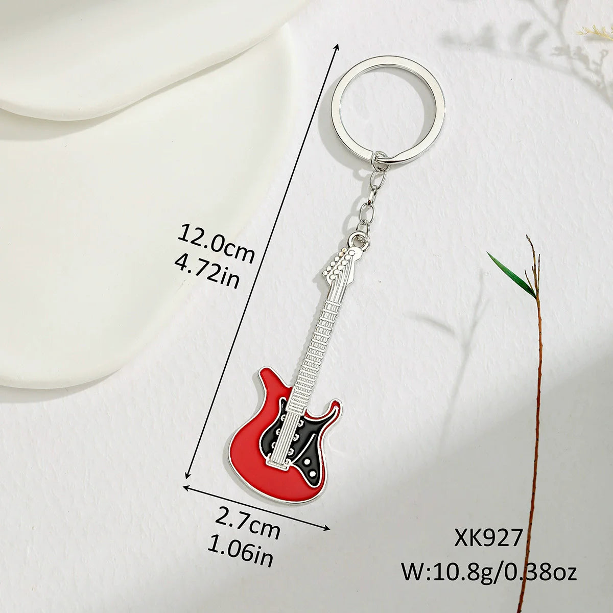Metal Painted Guitar Keychain – Creative Instrument Pendant Gift