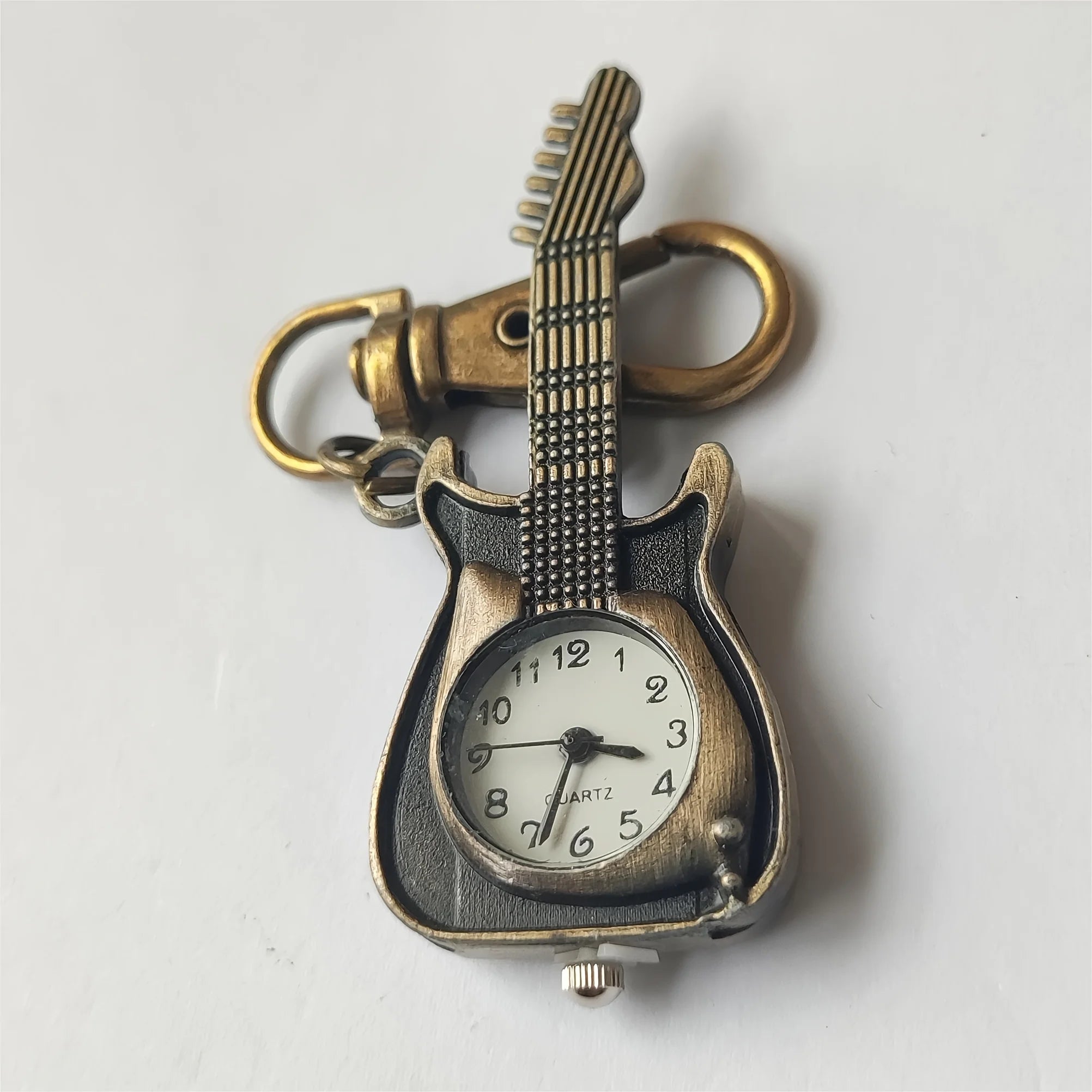 Retro Guitar Watch Keychain – Cute Cartoon Pendant for Students