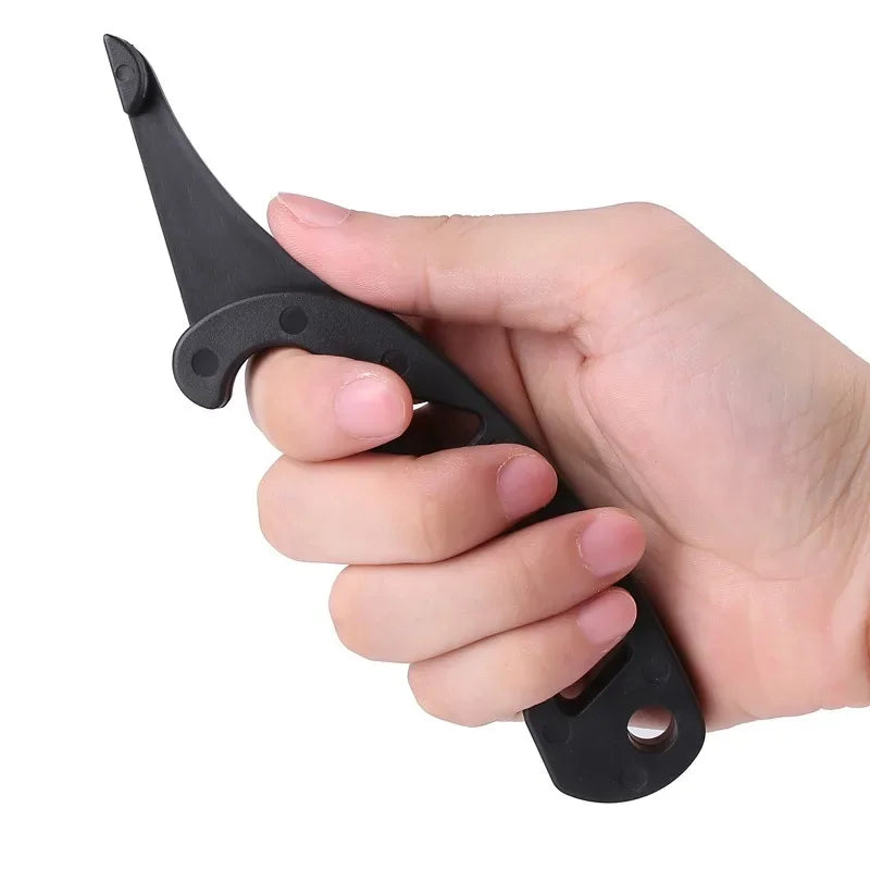 Guitar String Stretcher Tool – Fast String Setup & Tuning Aid