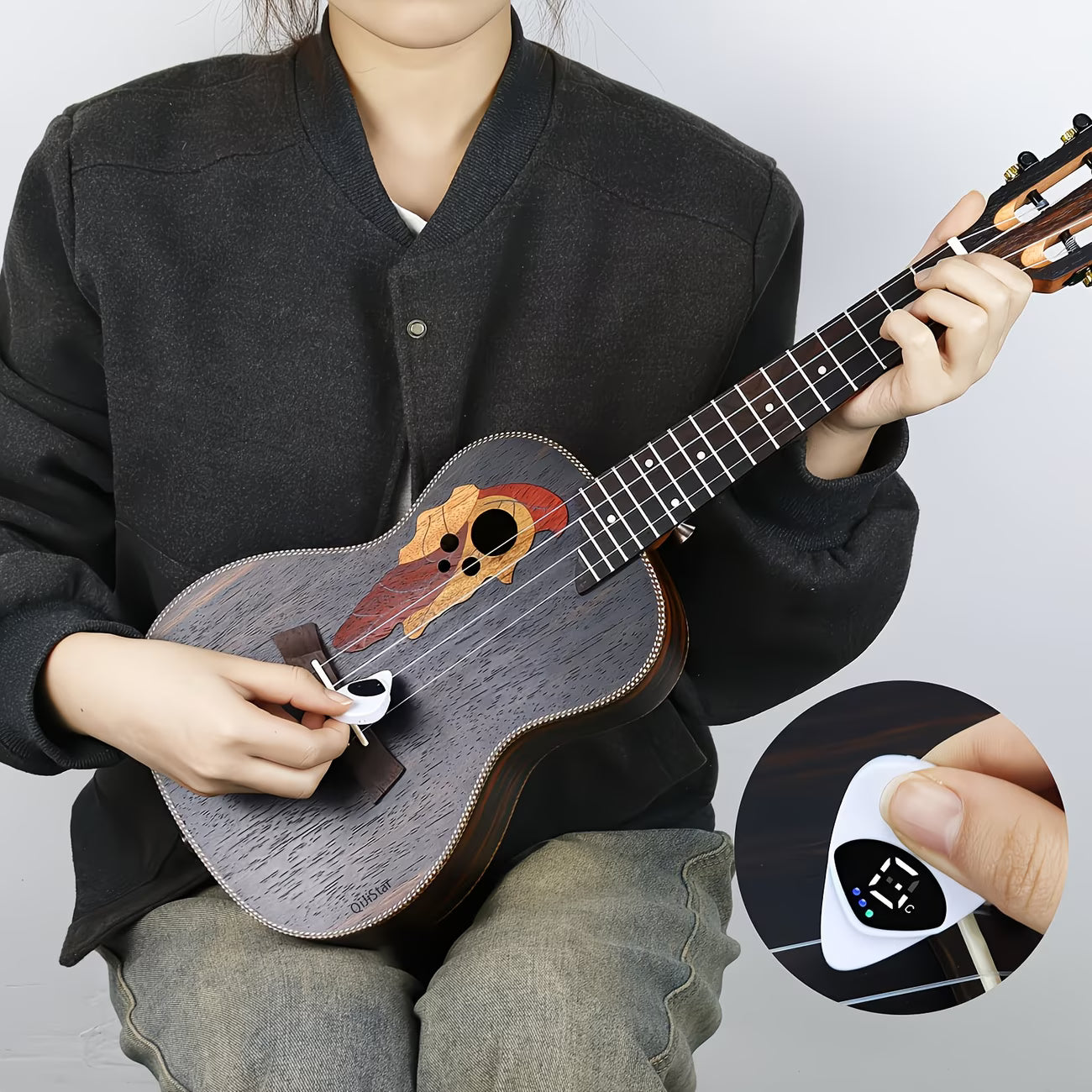 2-in-1 Guitar Pick Tuner – Portable Pick-Shaped Tuner for Guitar, Bass & Ukulele